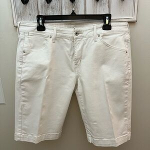 Levi's “Vintage” 545 White Denim Women’s  Shorts, Size 14